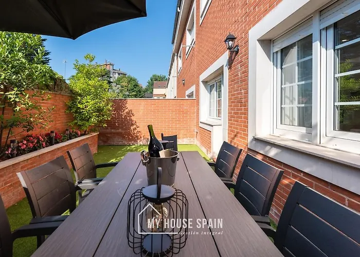 Myhousespain - Hermosa Casa Con Jardin En Vakantiehuis